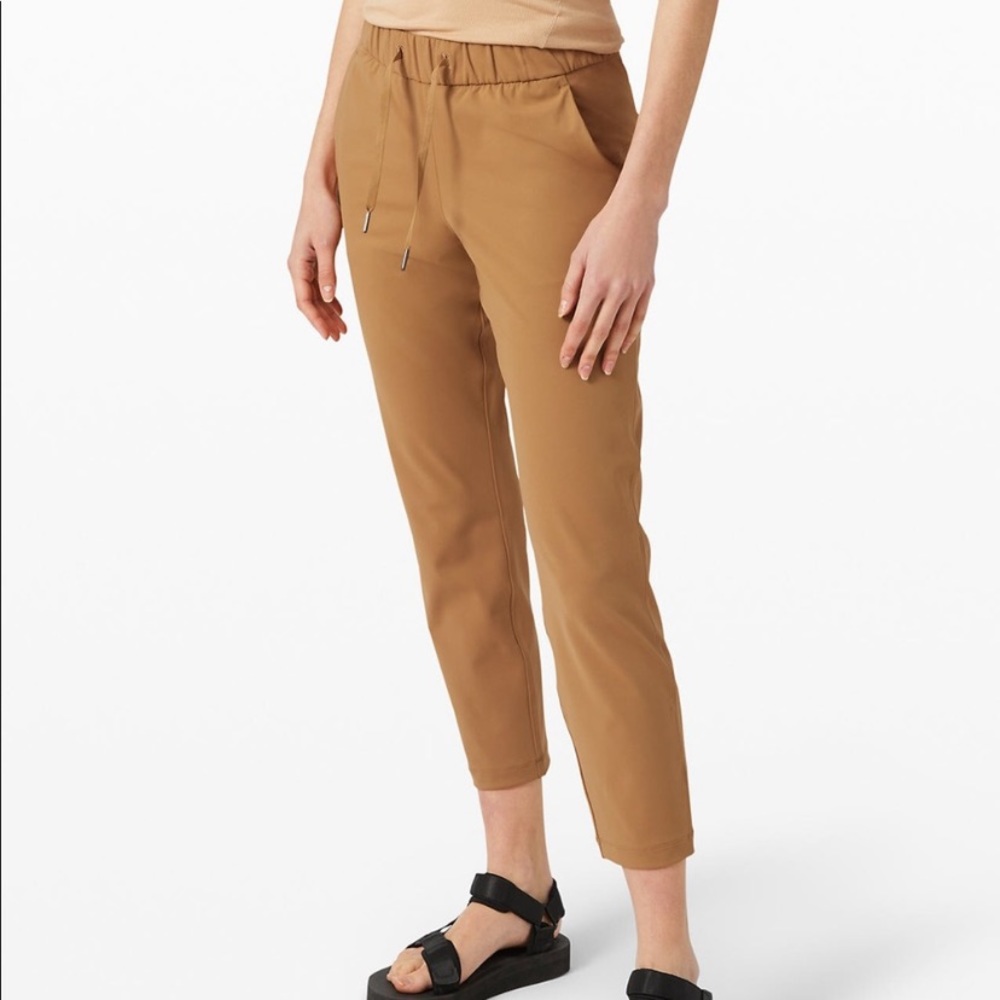 Lululemon On the Fly 7/8 pant